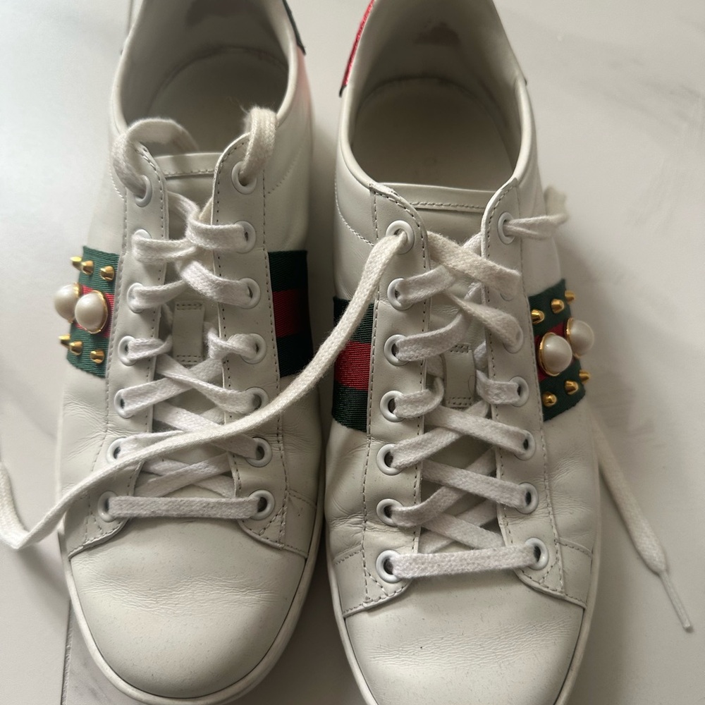 Gucci Women's White Sneakers with Pearl Detail au
